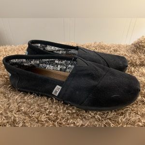 Youth Black Toms